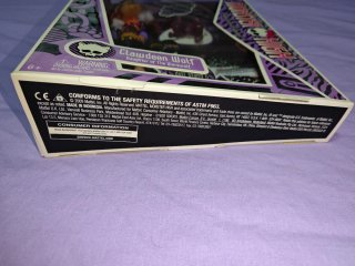Clawdeen Wolf Monster High NRFB 2009