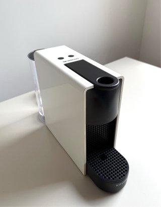 Cafetera Nespresso Essenza Mini Blanca