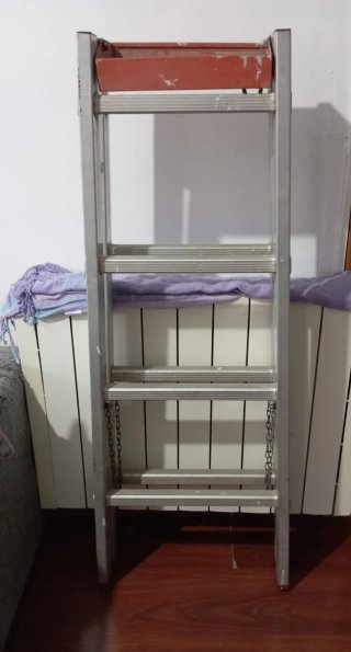 Escalera de tijera de aluminio,4 peldaños