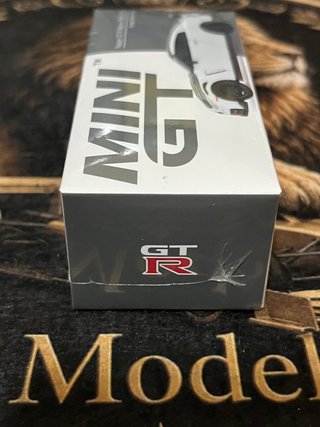 Nissan GT-R Nismo (R35) 2024 MINI GT 1/64