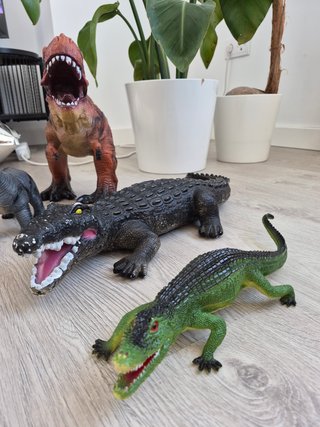 Lote animales y dinosaurios juguete