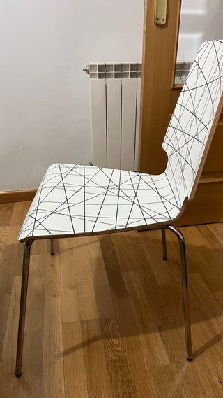 Mesa comedor y 4 sillas Ikea