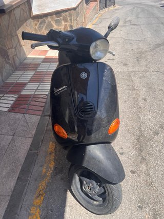Vespa E 2T 49cc Scooter Negra
