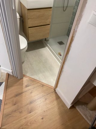 Montador de suelos laminados, PVC, etc.