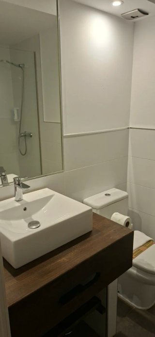 Servicio de limpieza y cuidados de niños o abuelos