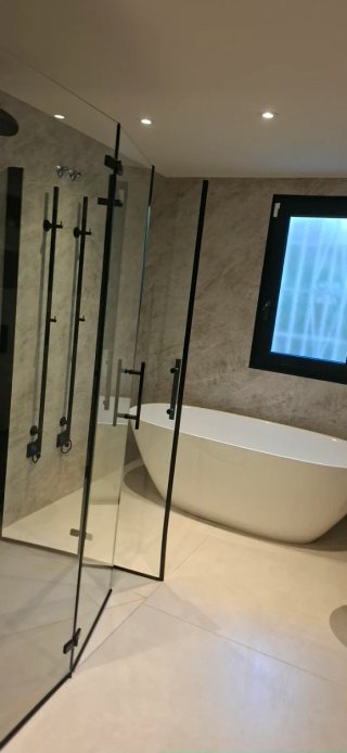Servicio de limpieza y cuidados de niños o abuelos