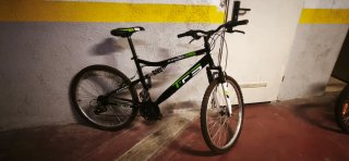 Bicicleta de Montaña Full Suspension Negra