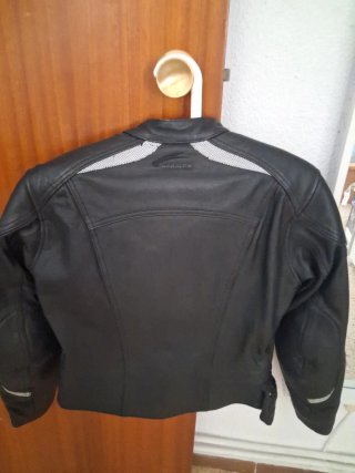 Chaqueta de moto negra