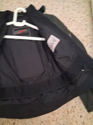 Chaqueta de moto negra