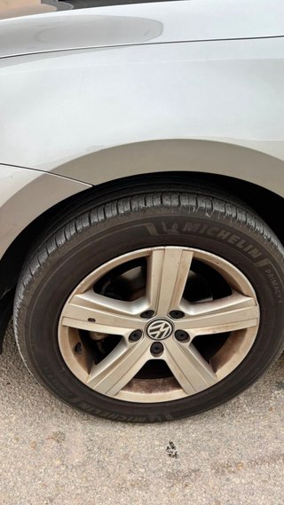 Llantas y gomas de coche