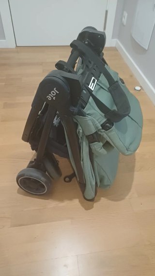 Carrito bebé Joie verde