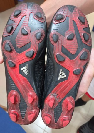 Botas Adidas Predator 18.4 FxG Negras Rojas