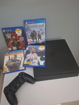 PS4 Slim 1TB Negra + 1 mando + 4 Juegos
