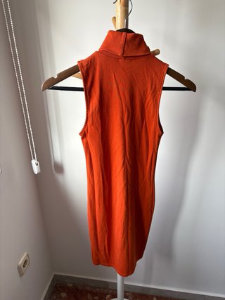 Vestido corto cuello vuelto naranja