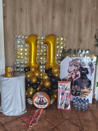 Piñata Reina del Flow Feliz Cumpleaños