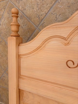 Cabecero de madera estilo clásico