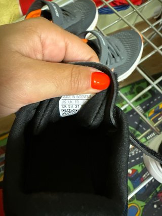 Zapatillas Adidas Niños Negras y Grises