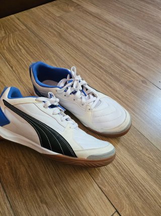 Zapatillas Puma Blancas y Azules