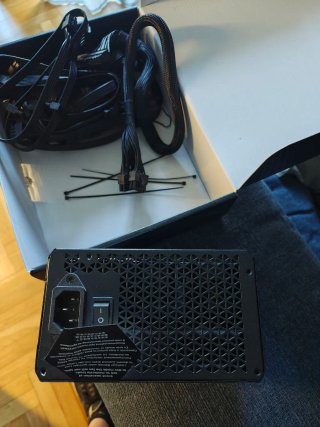 Corsair RM750 Alimentatore GUASTO