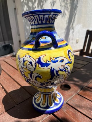 Jarrón antiguo de cerámica