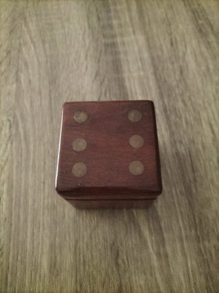 Dado gigante in legno