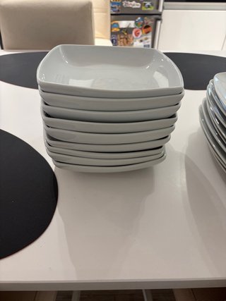 Juego de 9 platos cuadrados blancos