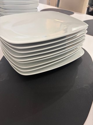 Juego de 9 platos cuadrados blancos