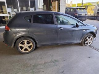 0281011884 centralita motor uce seat leon 230183