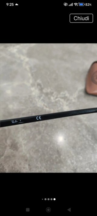 Occhiali da sole Ray-Ban neri e oro