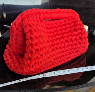 Borsa artigianale in fettuccia rossa fatta a mano