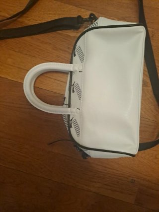 Bolso Puma blanco y negro