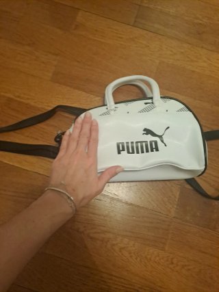 Bolso Puma blanco y negro