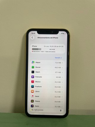 iPhone 11 Amarillo 64GB - 100% Salud Batería