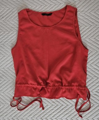 Blusa roja sin mangas talla XS