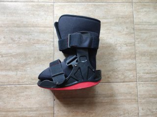 Bota ortopédica inmovilizadora