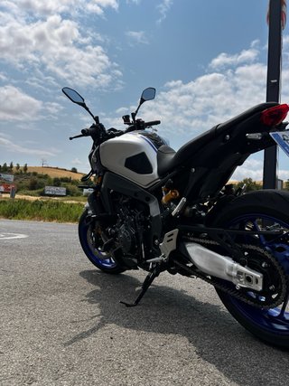 Yamaha MT-09 SP 2023 A2 | ITV 2027 | Escape AR