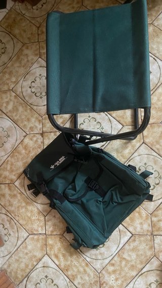 Mochila silleta y pala senderismo