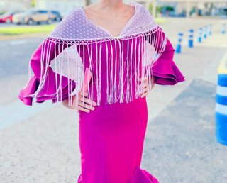 Traje de flamenca rosa y morado