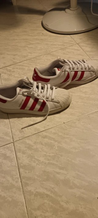 Zapatillas Adidas Superstar Rojas talla 40