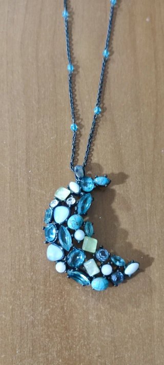 Collana artigianale luna con pietre