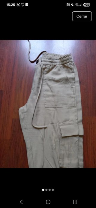 Pantalones cargo beige