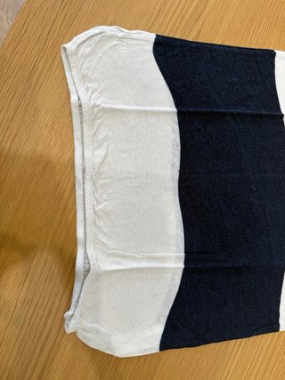 Camiseta Rayas Azul Marino/Blanca. Bershka.Talla S