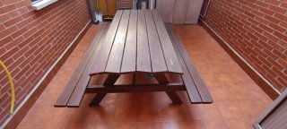 Mesa de picnic de madera