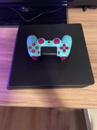 PS4 Slim Negra Sony