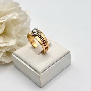 Anillo de oro 18kt con diamante
