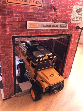 Diorama Taller 4x4 Land Rover Camel Trophy