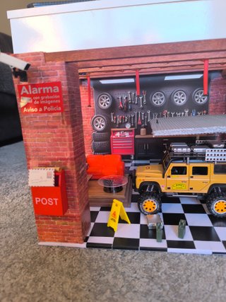 Diorama Taller 4x4 Land Rover Camel Trophy