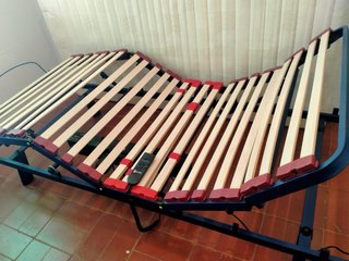 Cama articulada eléctrica