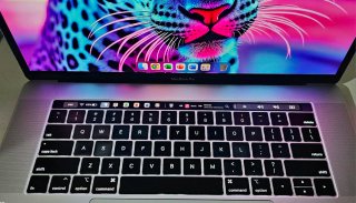 MACBOOK PRO i7 16GB