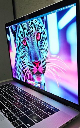 MACBOOK PRO i7 16GB